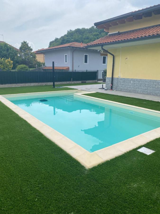 Famiglia Al Lago Casa Vacanza Reno Di Leggiuno Exterior foto